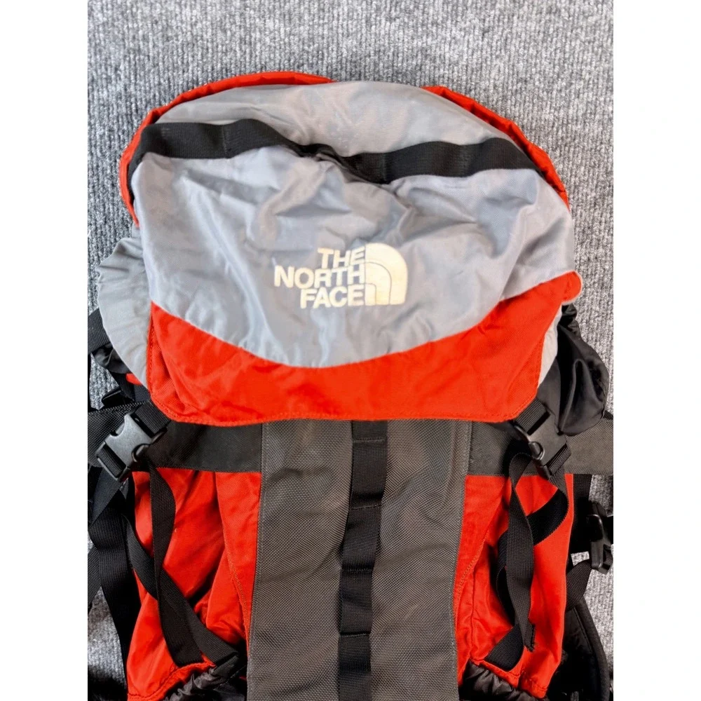 The‎ North Face Shuttle 30 Backpack Red Gray Hiking Travel Laptop Bag ASW3